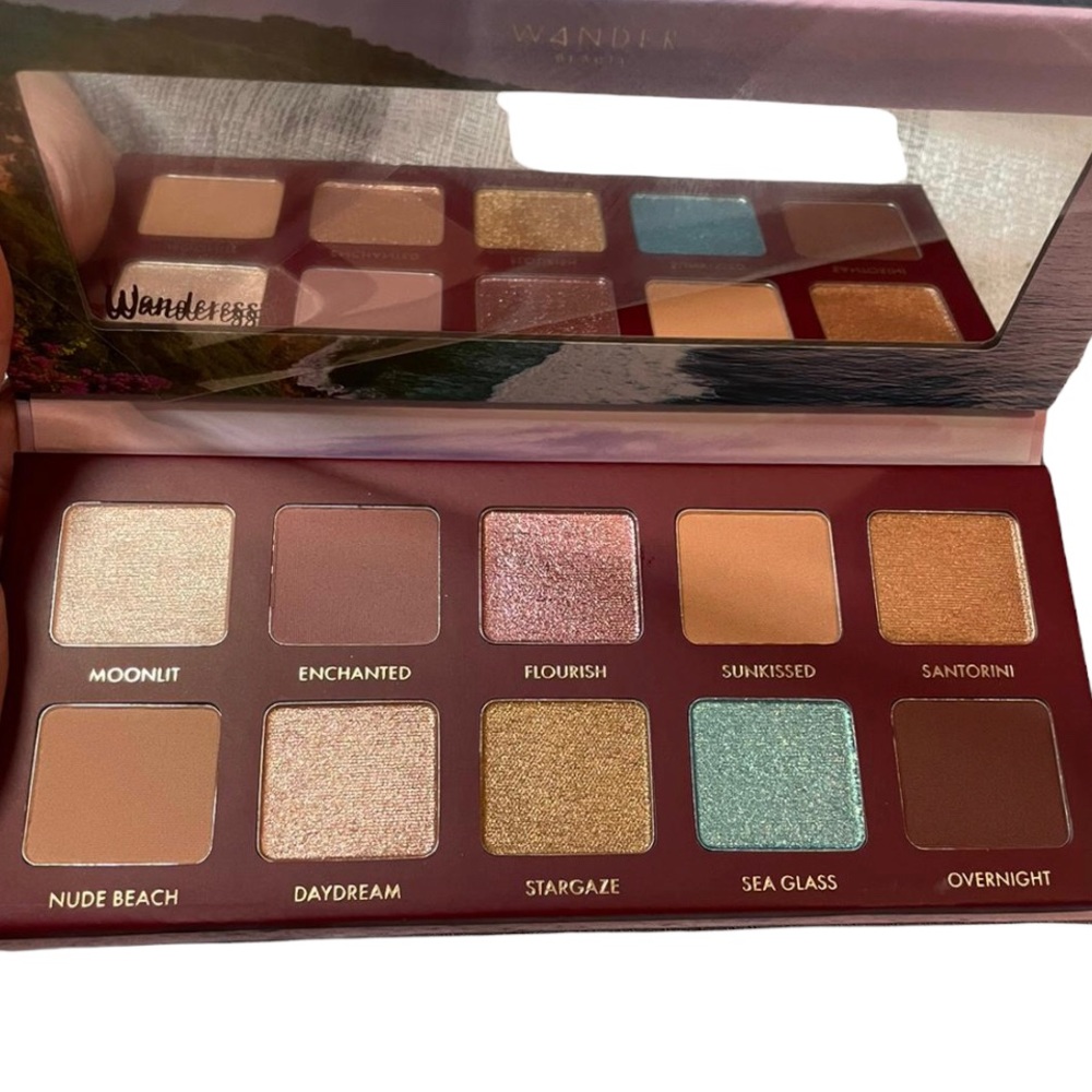 Warderess eyeshadow palette
